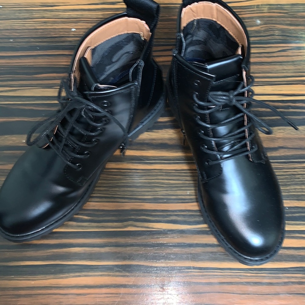 Brand new combat boot